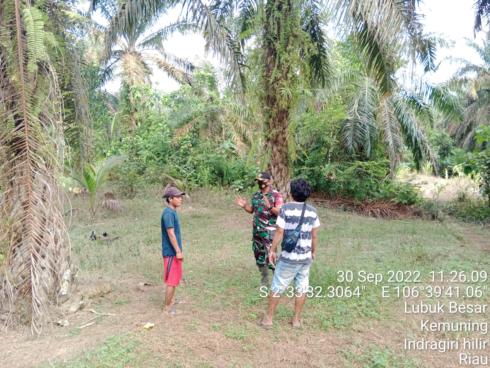 Terkait Karhutla, Serda Ramadhan Lakukan Patroli dan Sosialisasi