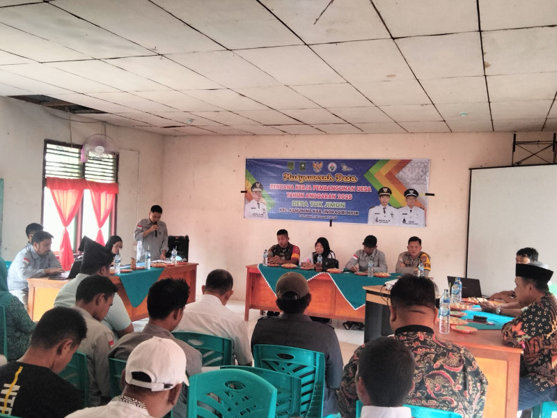 Danramil 09/Kemuning Ikuti Musrembangdes dan Rembuk Stunting di Desa Tukjimun