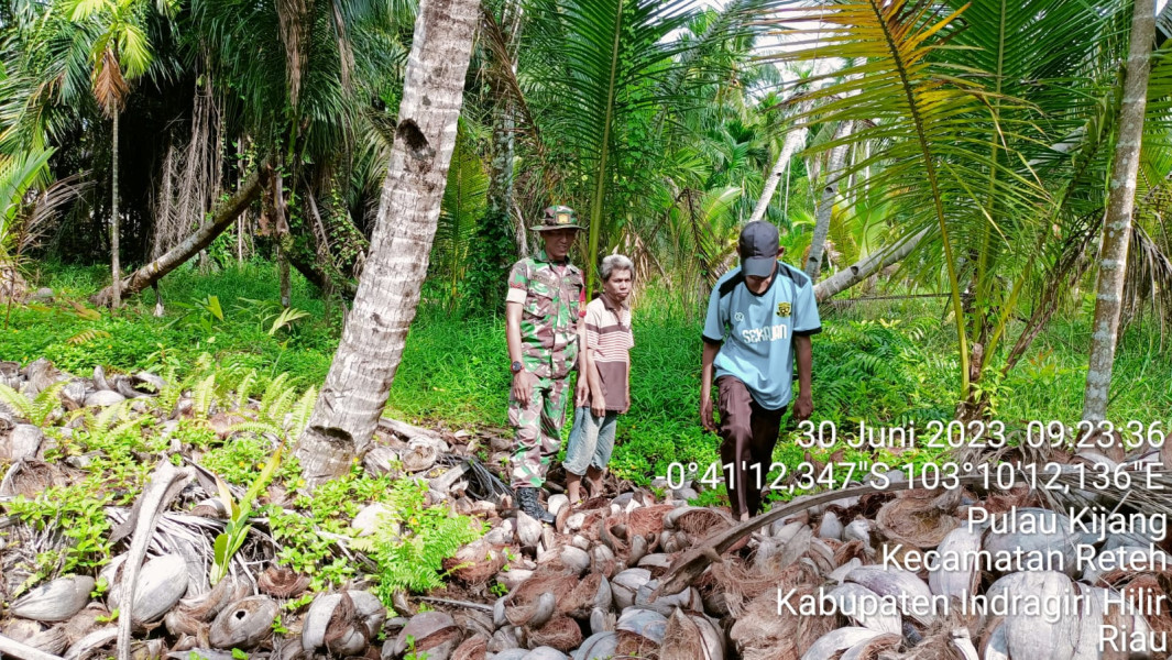 Pencegahan Karhutla Terus Dilakukan Guna Antisipasi Kebakaran di Wilayah Oleh Babinsa Koramil 07/Reteh