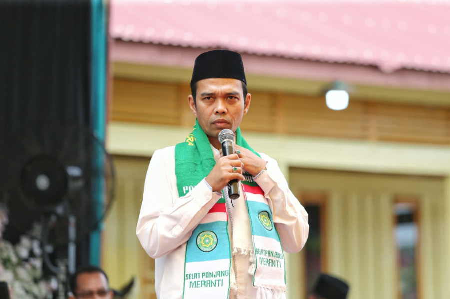 Plt Bupati Hadiri Tabligh Akbar UAS di Ponpes Darul Fikri Selatpanjang