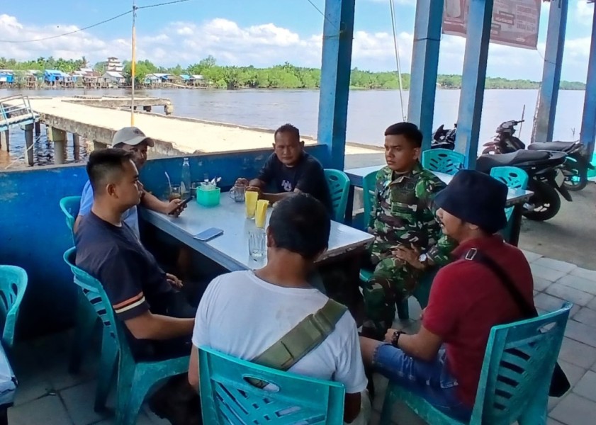 Bhabinsa 05/Gas Gencar Laksanakan  Sosialisasi Karlahut Kepada Tokoh Masrakat dan Pemuda Wilayah Binaan