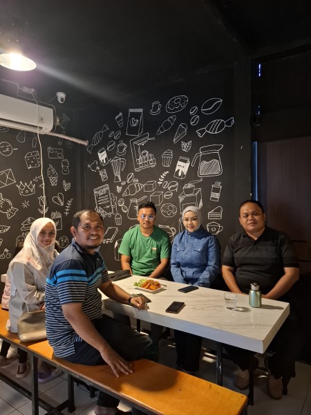 Bertemu Iyet Bustami, Ini Yang Disampaikan Dosen IAIN Bengkalis