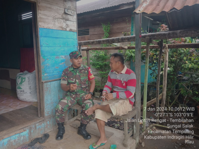 Babinsa 03/Tpl Kekediaman Ketua Pemuda Kampung Pancasila