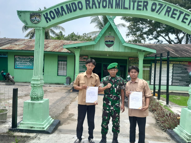 Lepas Siswa Magang, Danramil 07/Reteh Harap Dapat Mengimplikasikan Ilmu Yang Didapat Untuk Ke Jenjang Berikutnya