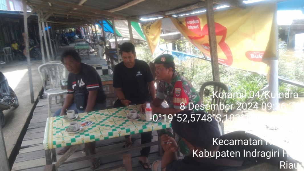 Babinsa Koramil 04/Kuindra Gelar Komsos, Ingatkan Pentingnya Persatuan dan Kesatuan Bangsa