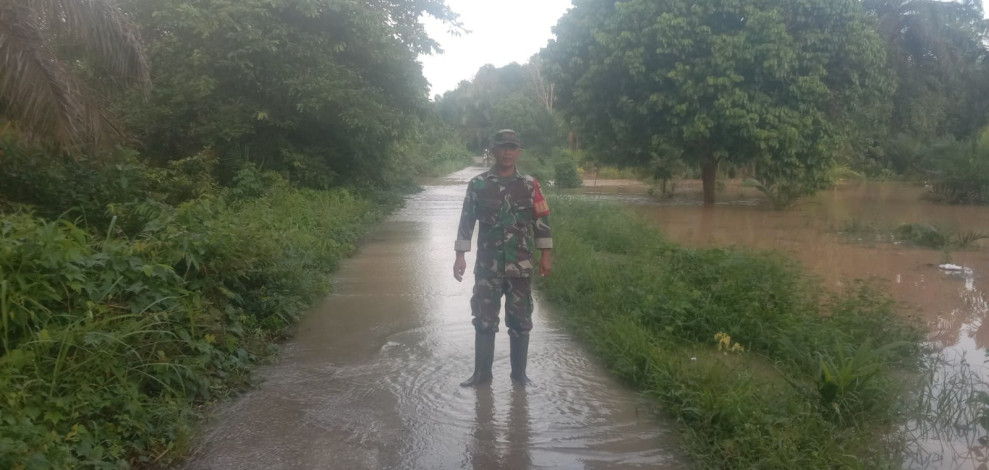 Danramil 09/Kemuning Himbau Masyarakat Untuk Mewaspadai Banjir Akibat Luapan Sungai Reteh