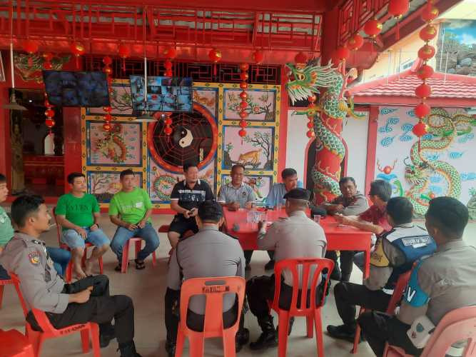 Kapolsek Kateman Polres Inhil Jum'at Curhat dengan Tokoh Tionghoa