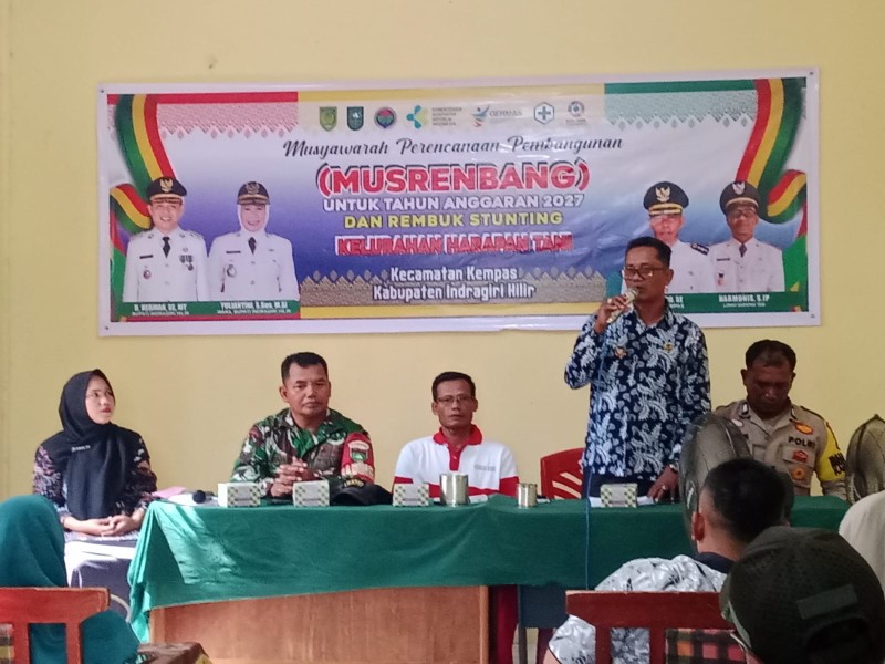 BABINSA KORAMIL 03/TPL HADIRI MUSRENBANGDES DAN REMBUK STUNTING, RENCANA PRIORITAS DESA HARAPAN TANI TAHUN 2027 DIBAKUKAN