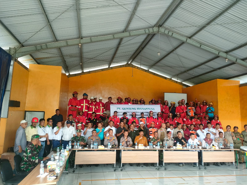 Sosialisasi Karhutla Sekaligus Peresmian Forum Masyarakat Tanggap Bencana 3 Yang Didampingi Danramil 10/Plg