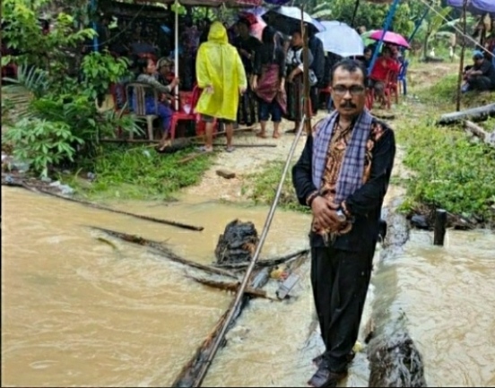 Jembatan Sungai Akar Ini Rusak Diterjang Banjir, Martimbang: Sudah Diusulkan Pembangunan Boxcover