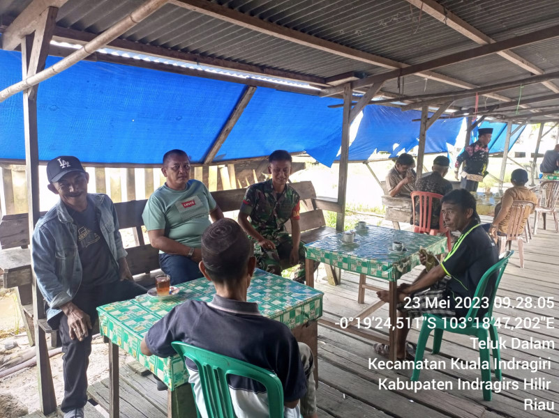 Babinsa Koramil 04/Kuindra Jaga Silaturahmi Antar Sesama