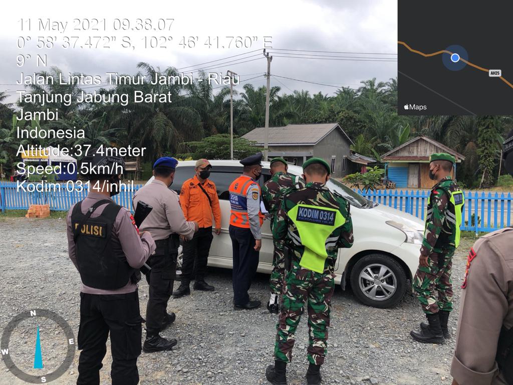 Larang Mudik, Petugas Terus Berjaga di Pos Penyekatan Perbatasan Inhil Kecamatan Kemuning