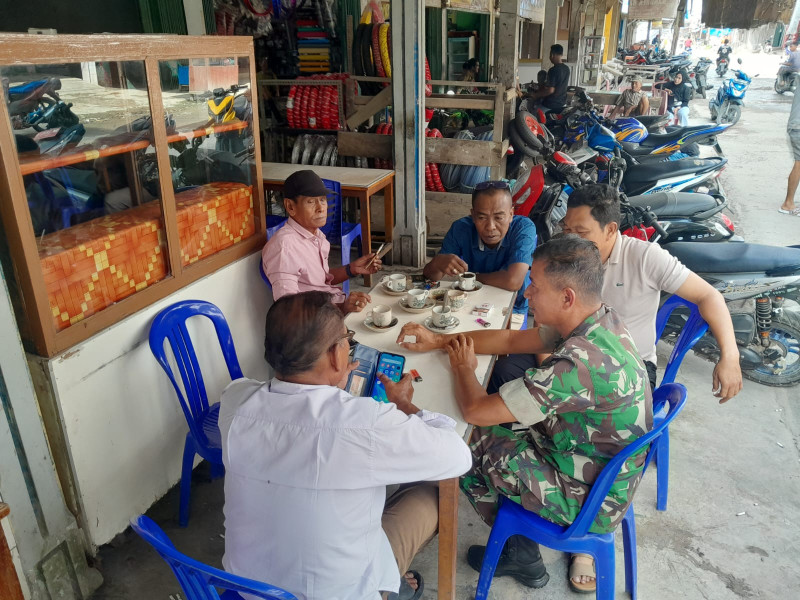 Bangun Kerjasama, Koramil 07/Reteh Berikan Informasi Terkait Perkembangan Wilayah