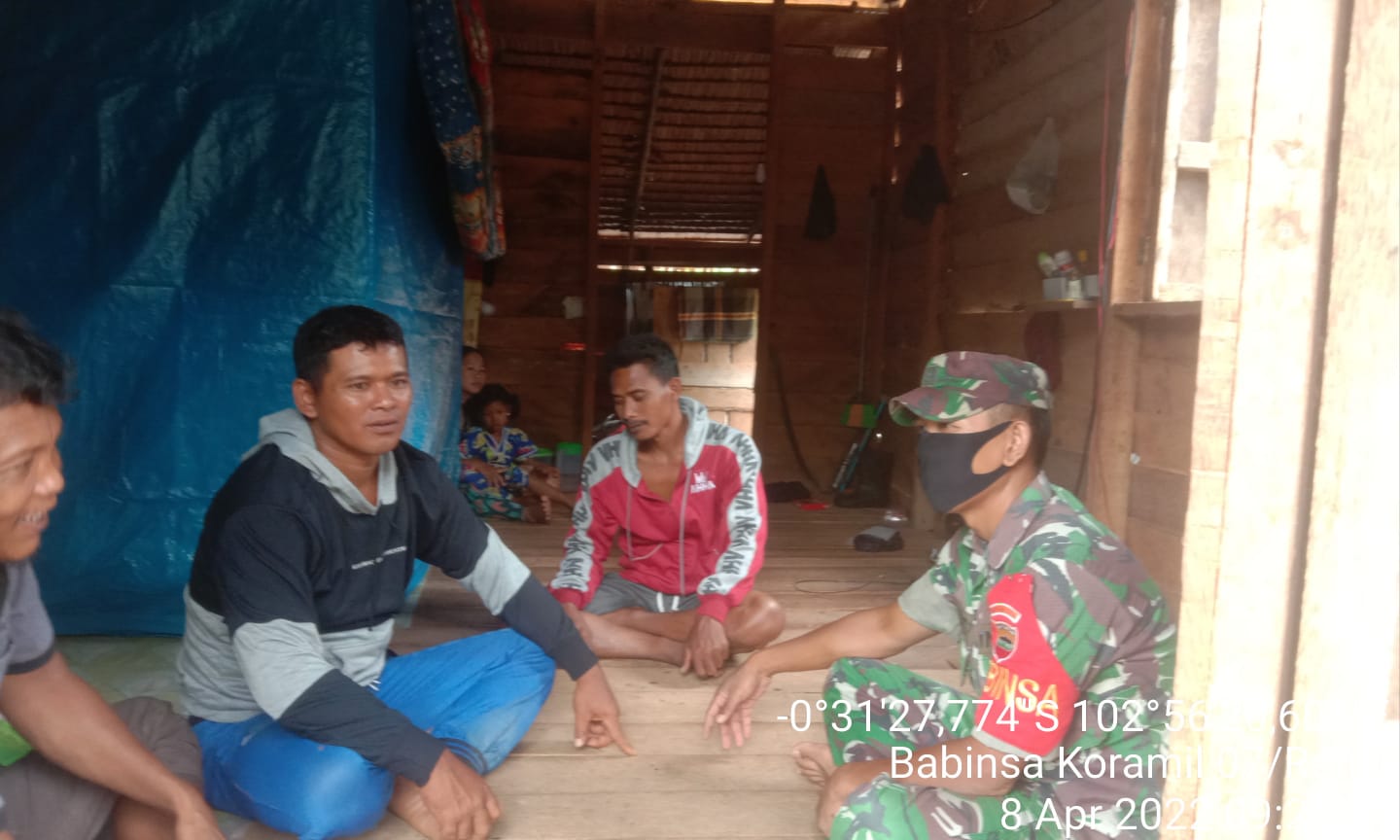 Sertu Yadi Yanto Rutin Adakan Komsos Bersama Warga Binaan di Wilayah Desa Pesenggrahan