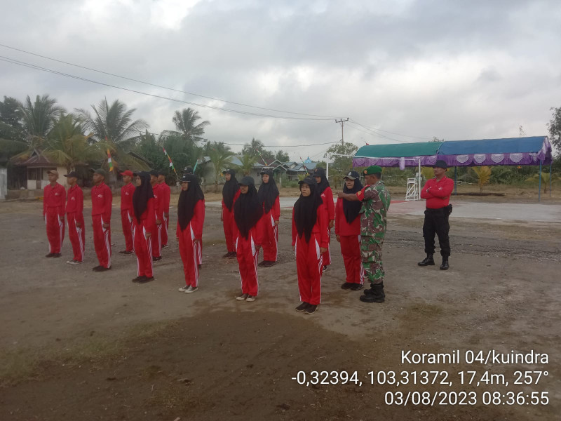 Komsos Bersama Para Remaja, Babinsa Koramil 04/Kuindra Sampaikan Agar Terus Menjalin Silaturahmi Antar Sesama
