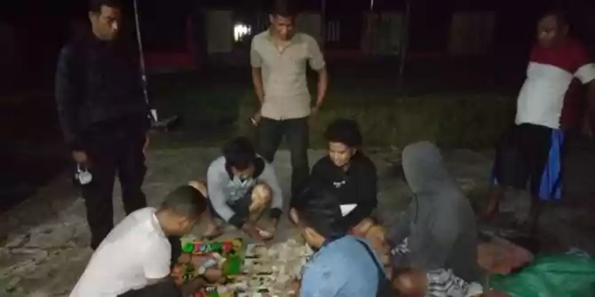 Polisi Bekuk Pelaku Judi Bola Guling di Tempat Duka