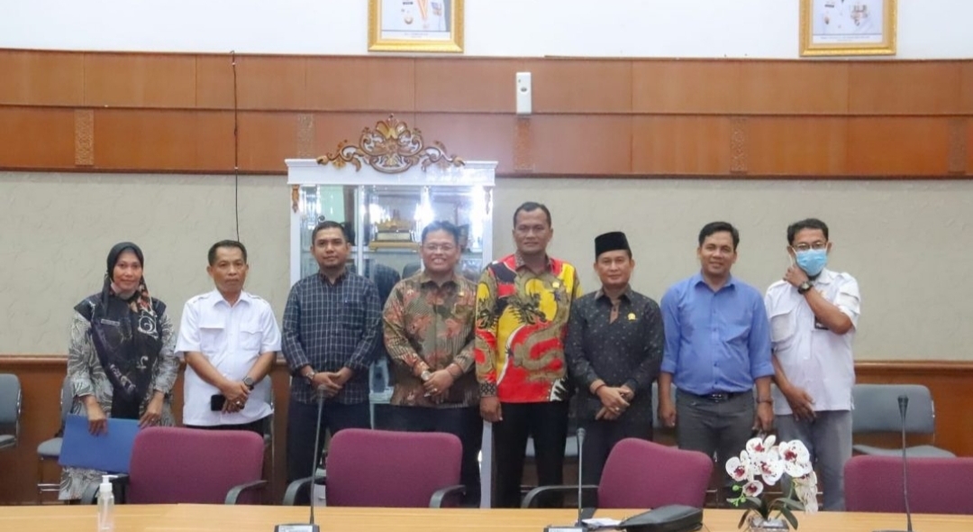 Komisi I DPRD Provinsi Riau Menerima Kunker Dari Komisi A DPRD Kabupaten Rohil