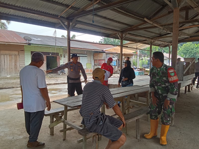 Serka Rizal Nst Laksanakan Komsos dengan Warga Dusun Masad