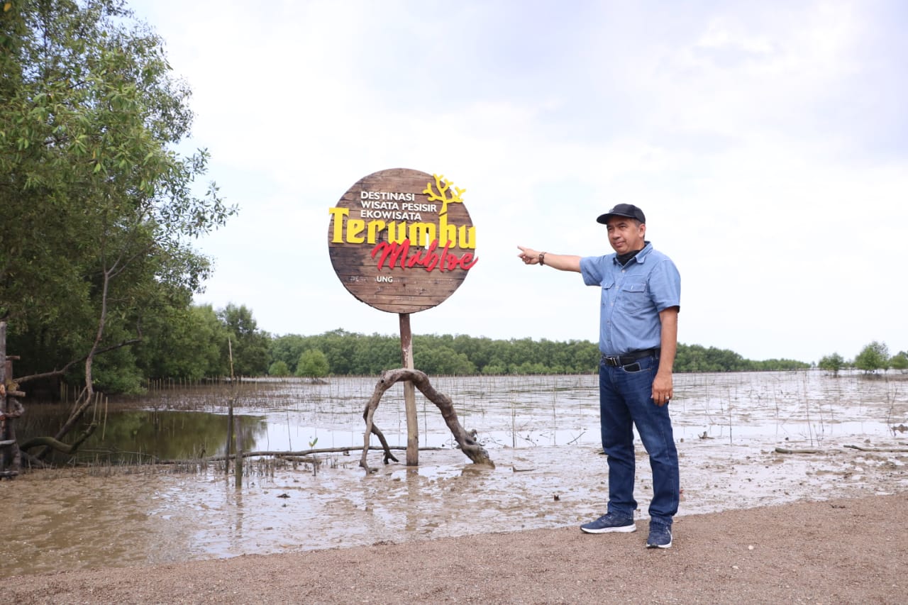 Kagum dengan Pesona Pantai Terumbu Mabloe Sungai Bela, Ketua DPRD Inhil Sampaikan Hal Ini...