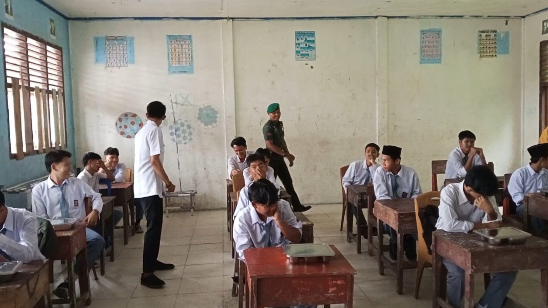 Babinsa Koramil 09/Kemuning; MBG, Langkah Strategis Meningkatkan Kualitas Hidup Masyarakat