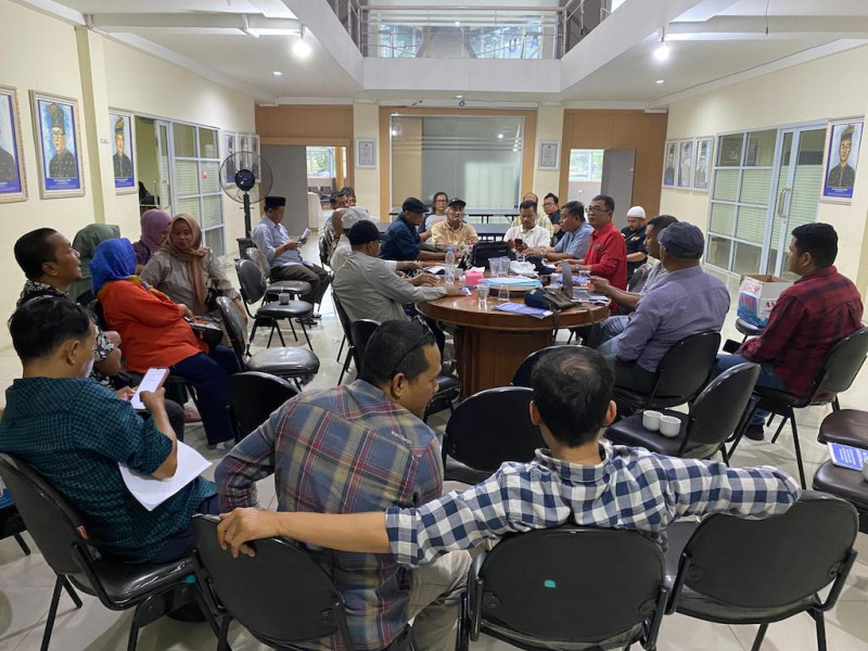 Tegas!! DK PWI Rau Sebut Pembekuan PWI Provinsi Riau Tidak Ada, Hendry CH Bangun Sudah Dipecat