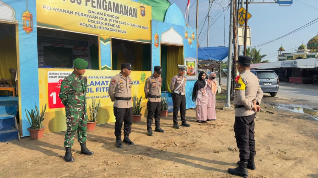BABINSA KORAMIL 03/TPL SIAGA DI POS PAM, JAGA KONDUSIFITAS PERAYAAN IDUL FITRI 1447 H DI KECAMATAN KEMPAS