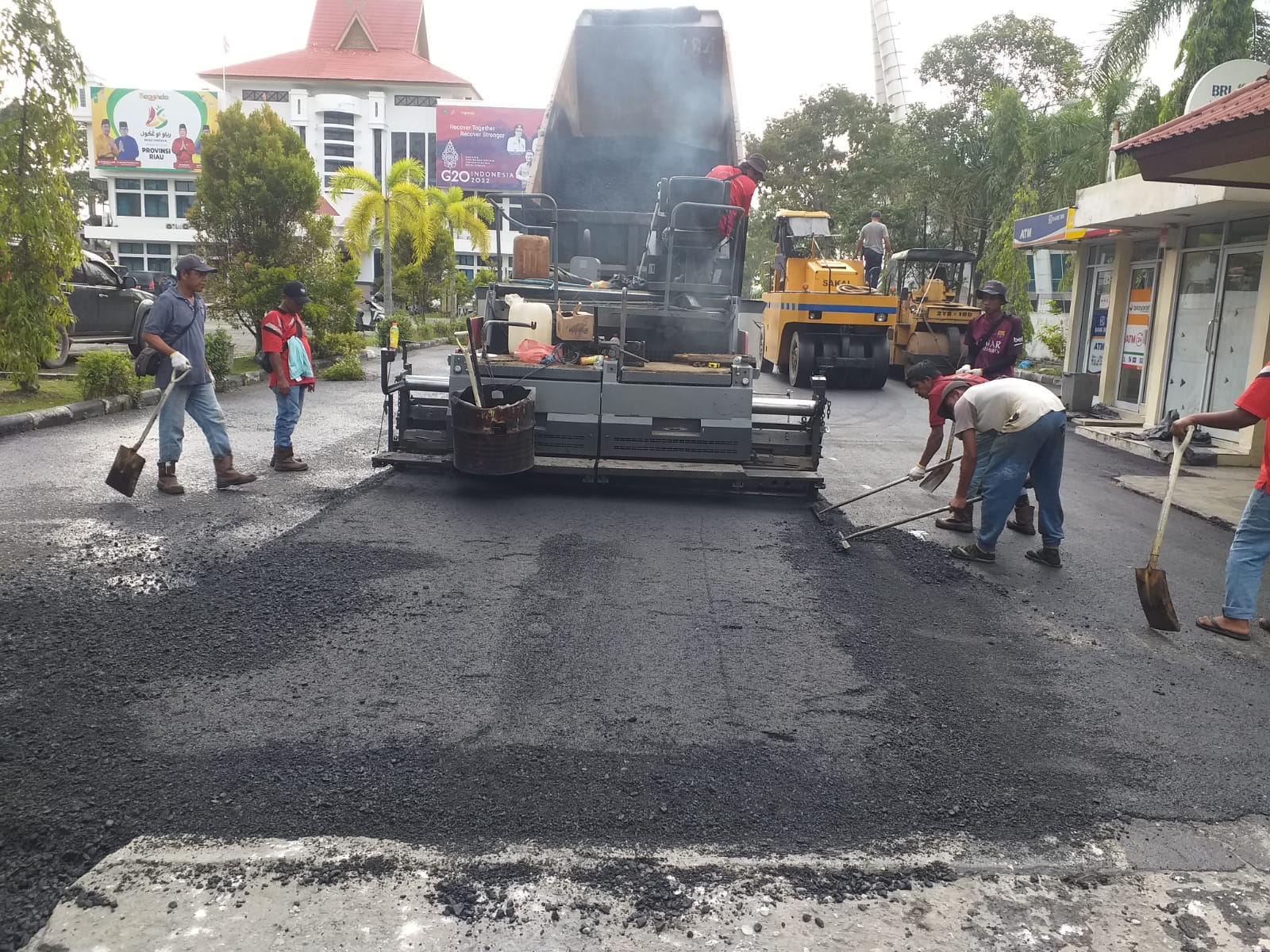 Dikonfirmasi, Pejabat PUPR Riau Irit Bicara