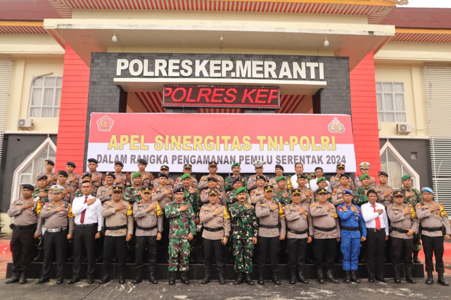 Apel Sinergitas TNI POLRI Dalam Rangka Pengamanan Pemilu 2024 Untuk mendukung Cooling System Tahapan Pemilu Apel Sinergitas TNI POLRI Dalam Rangka Pengamanan Pemilu 2024 Untuk mendukung Cooling System Tahapan Pemilu