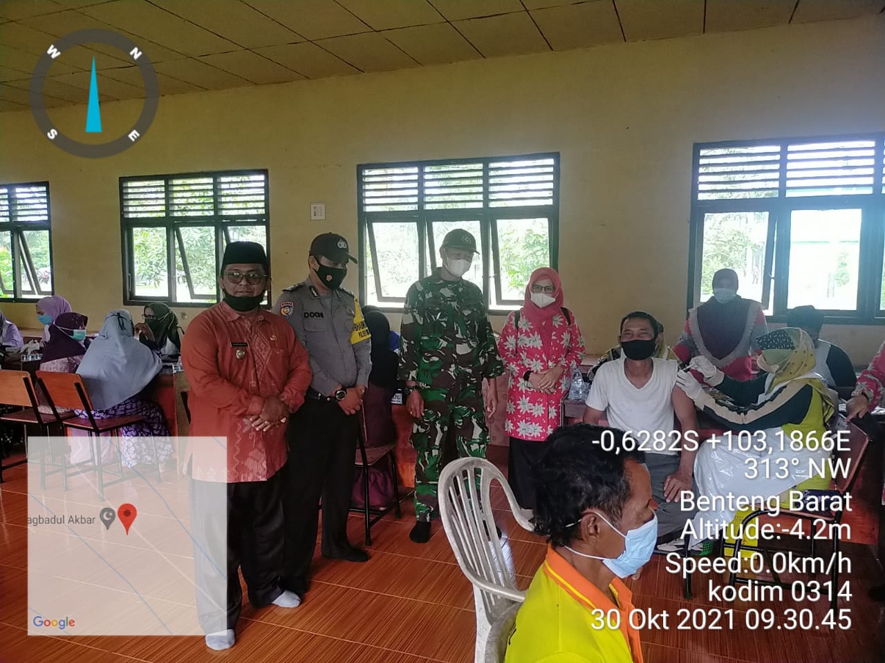 Danramil 07/Reteh Pantau Langsung Pelaksanaan Serbuan Vaksinasi TNI di Ponpes Al Huda Mugomulyo