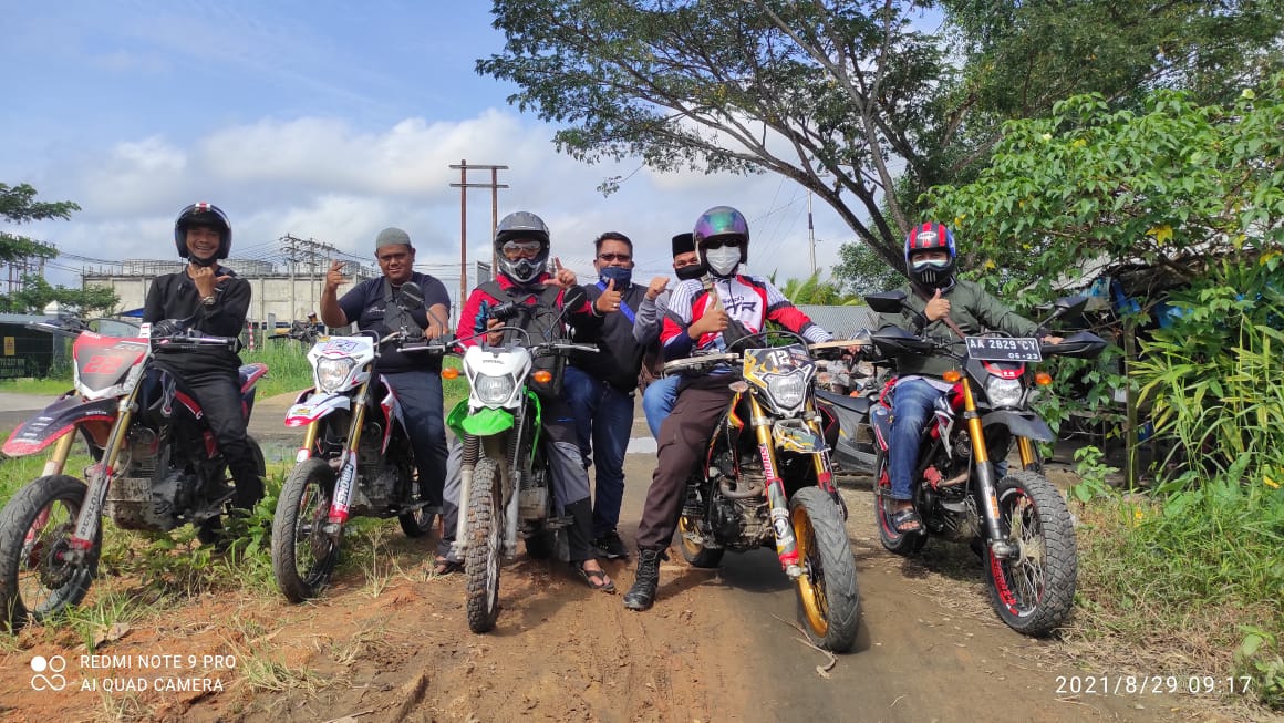 Dengan Menggunakan Sepeda Motor, PJB PLTU Inhil Lakukan Ziarah ke Makam Tuan Guru Sapat