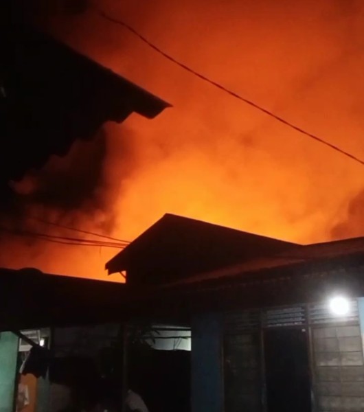 Api Membara, Harapan Hancur: Dua Titik Kebakaran di Tembilahan Hulu di Duga Karena Korsleting, Manajer PLN Himbau Masyarakat Untuk Berhati-hati
