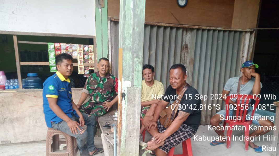 Babinsa Koramil 03/Tpl Serka Faisal Gelar Komsos Bersama Tokoh Pemuda