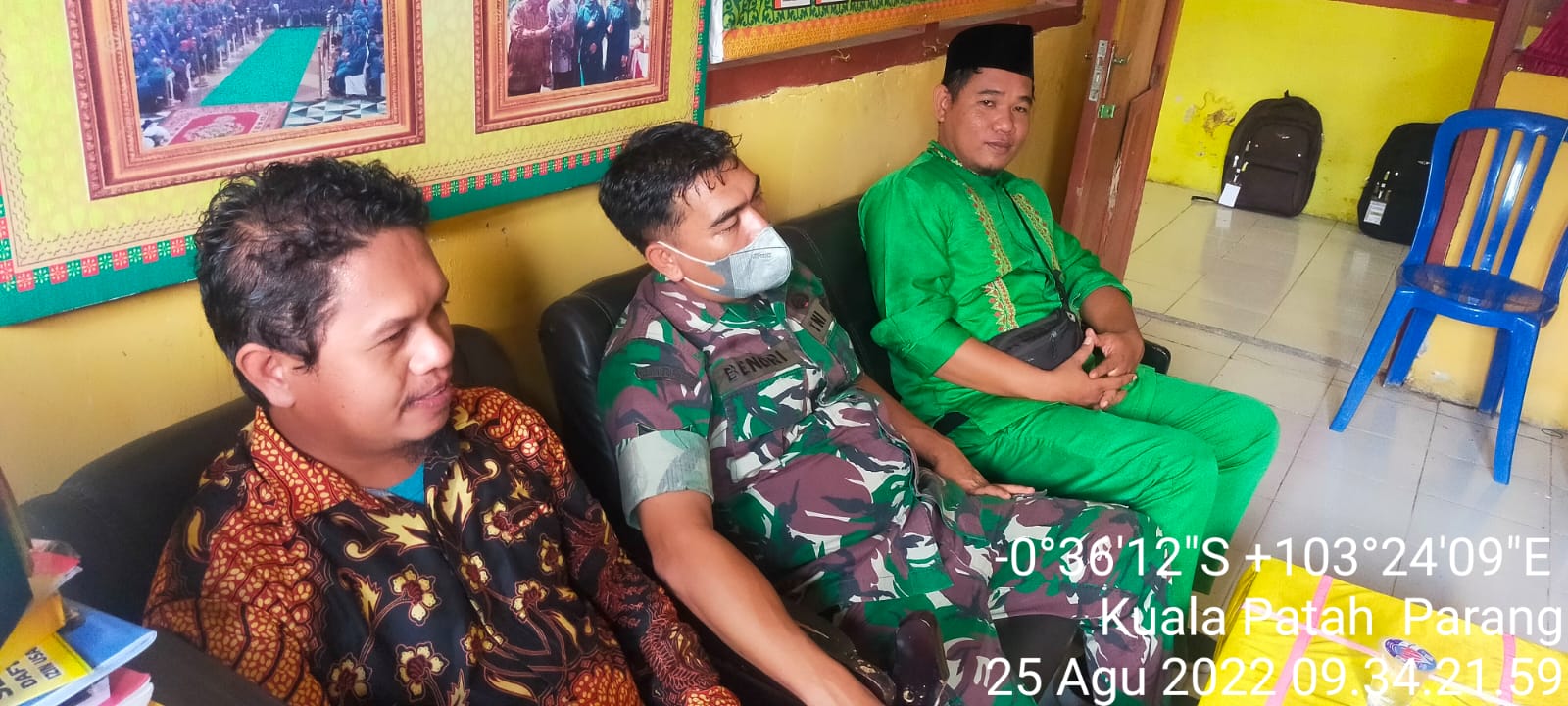 Upaya Bangun Kemitraan, Sertu Bendri Jalin Silaturahmi Bersama Warga