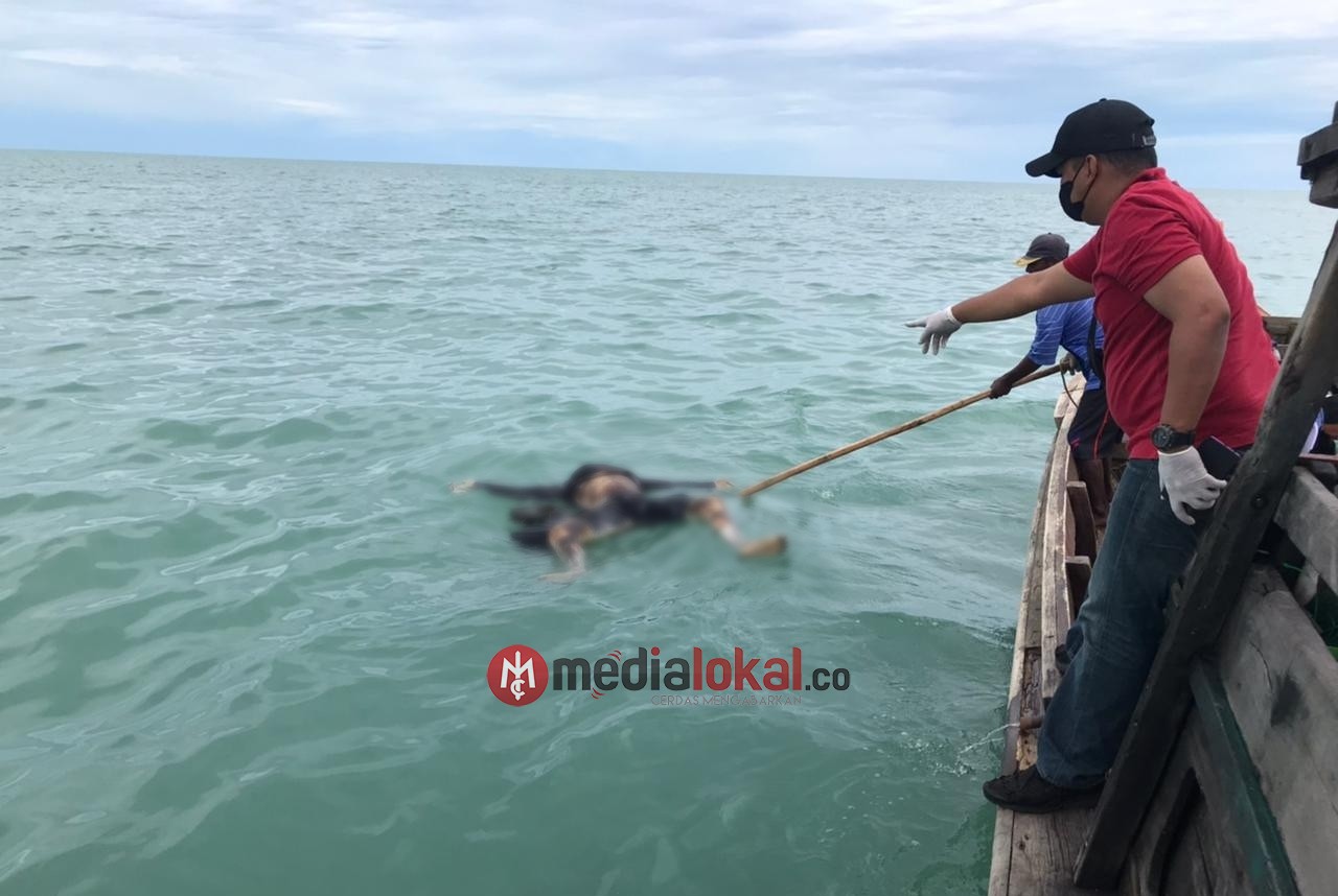 Sesosok Mayat Ditemukan Mengapung di Perairan Kuala Selat Indragiri Hilir