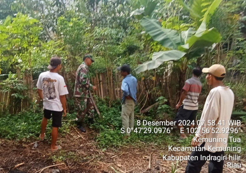 Babinsa Koramil 09/Kemuning Lakukan Patroli Karhutla di Desa Keritang