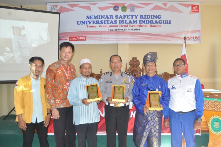 BEM UNISI dan PT. Capella Honda Dinamik Nusantara Tembilahan Gelar Seminar Safety Riding