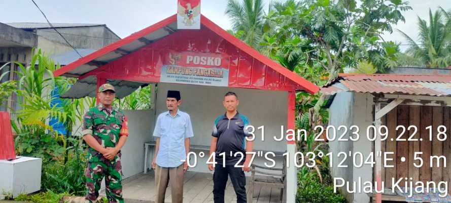 Sertu Bendri Berikan Pemahaman Terkait Nilai-nilai Pancasila Kepada Warga