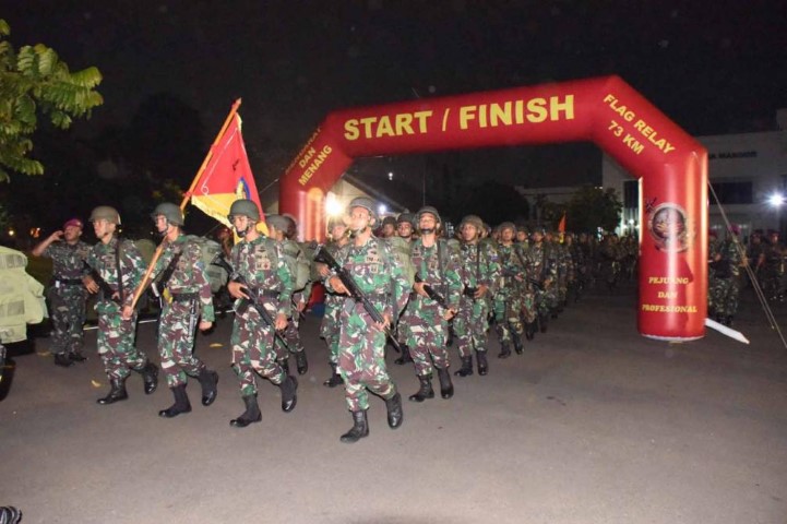 Korps Marinir TNI AL Gelar Flag Relay 73 Kilometer
