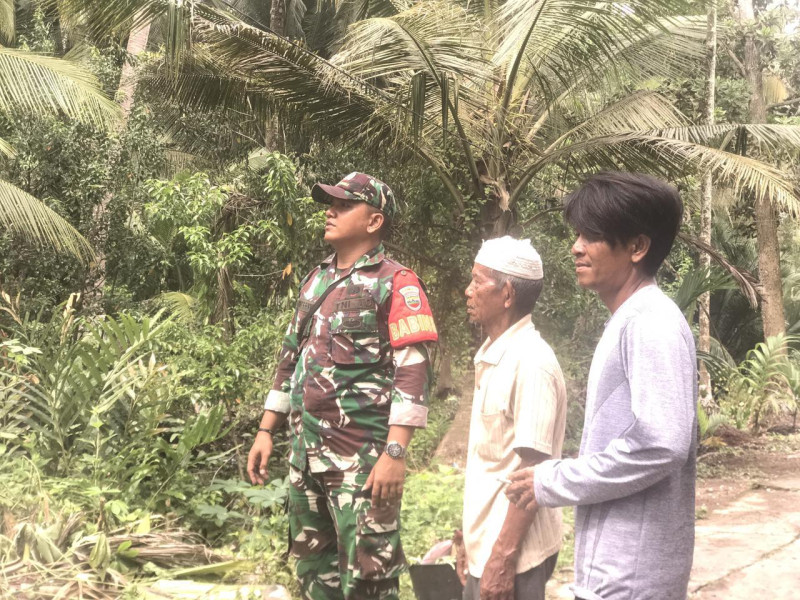 Babinsa Koramil 05/Gas Kodim 0314/Inhil Pratu Riski Sormin Gencar Lakukan Patroli Mitigasi Lahan Terbuka