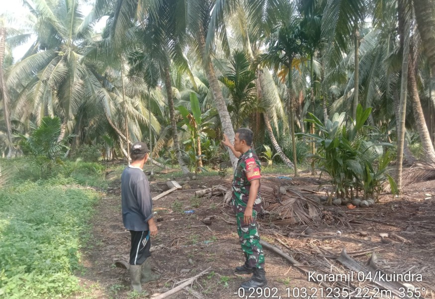 Babinsa Koramil 04/Kuindra Laksanakan Patroli Tapal Batas di Perigi Raja Secara Rutin