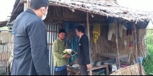 Sambut HUT ke 2 JMSI dan Peringati HPN, JMSI Inhil Bagikan Sembako ke Warga
