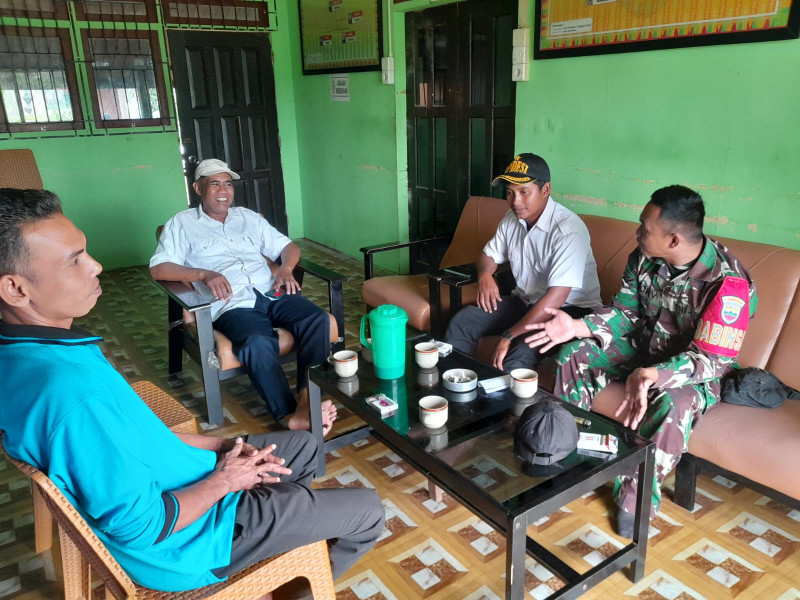 Bhabinsa koramil 05/Gas Serda Ricky Rutin Laksanakan Komsos