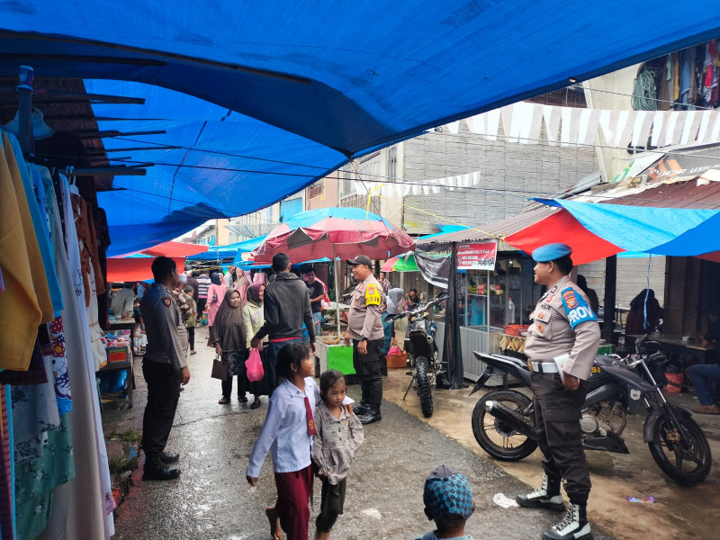 Ciptakan Situasi Kamtibmas, Personil Polsek Gaung Lakukan Patroli Ke Pasar Kelurahan Kuala Lahang