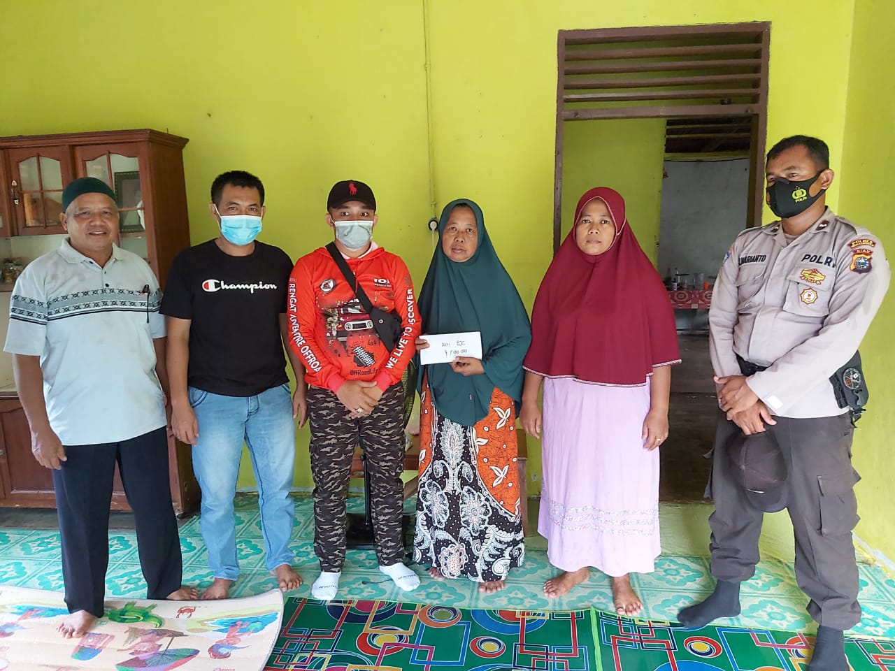 Sempat Viral Dimedsos, BJC Inhu Bantu Warga Lirik Penderita Kanker Payudara  Sempat Viral Dimedsos, BJC Inhu Bantu Warga Lirik Penderita Kanker Payudara