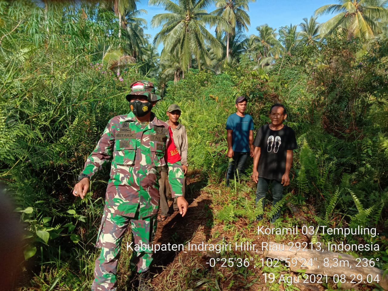 Babinsa Koramil 03/Tempuling Gelar Patroli dan Sosialisasi Pencegahan Karhutla