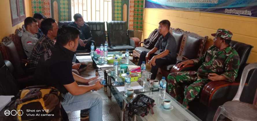 Peduli Dengan Keamanan Wilayah, Melalui Giat Komsos Babinsa 03/Tpl Ajak Warga Jaga Kamtibmas