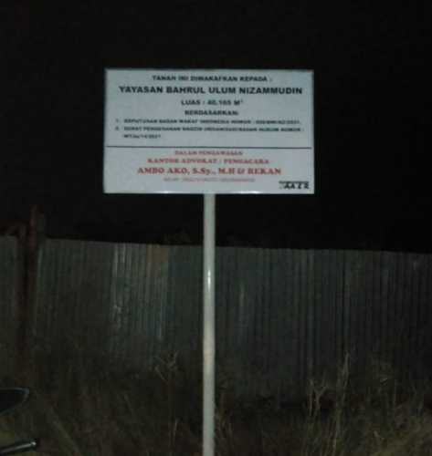 Sempat Terpasang Plang Yayasan Baru Tengah Malam, tapi Pagi Hilang, Polemik Tanah Ponpes Riyadlut Tauhid dengan Pemko Pekanbaru 