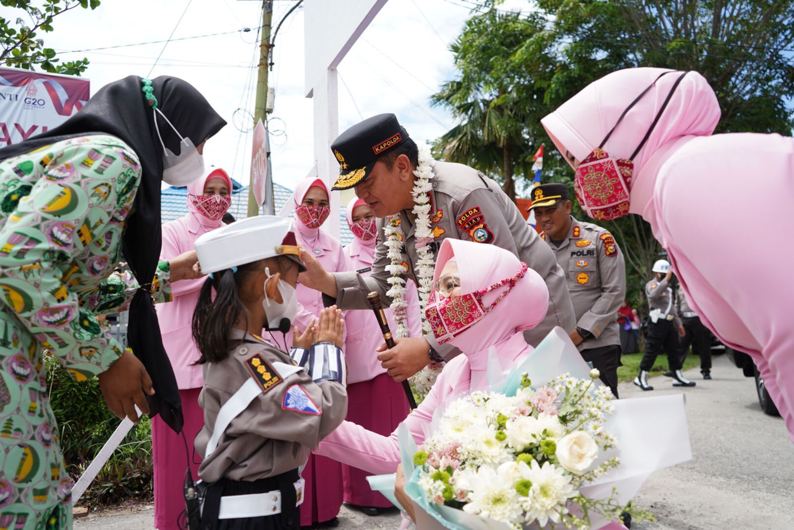 Kunjungan ke Meranti, Kapolda Riau Irjen Iqbal Tegaskan Kemuliaan Polisi Ada Pada Kecintaan Masyarakat