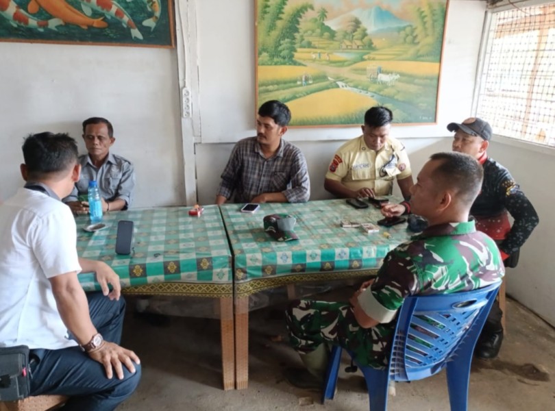 Babinsa 05/Gas Serda Rudi Hartono Ciptakan Keakraban Bersama Warga Binaan Melalui Komsos