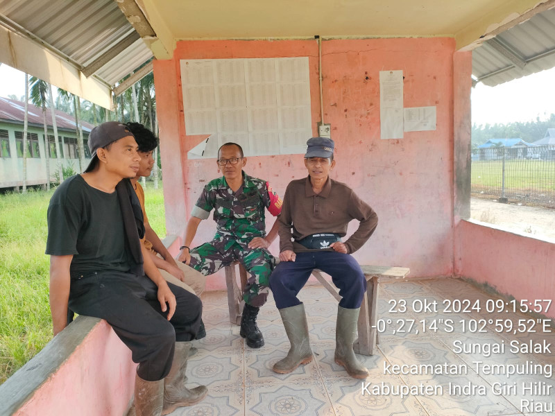 Aktivitas Semangat Pagi Warga Binaan, Babinsa Koramil 03/Tpl Hampiri dan Melaksanakan Giat Komsos Bersama Warga